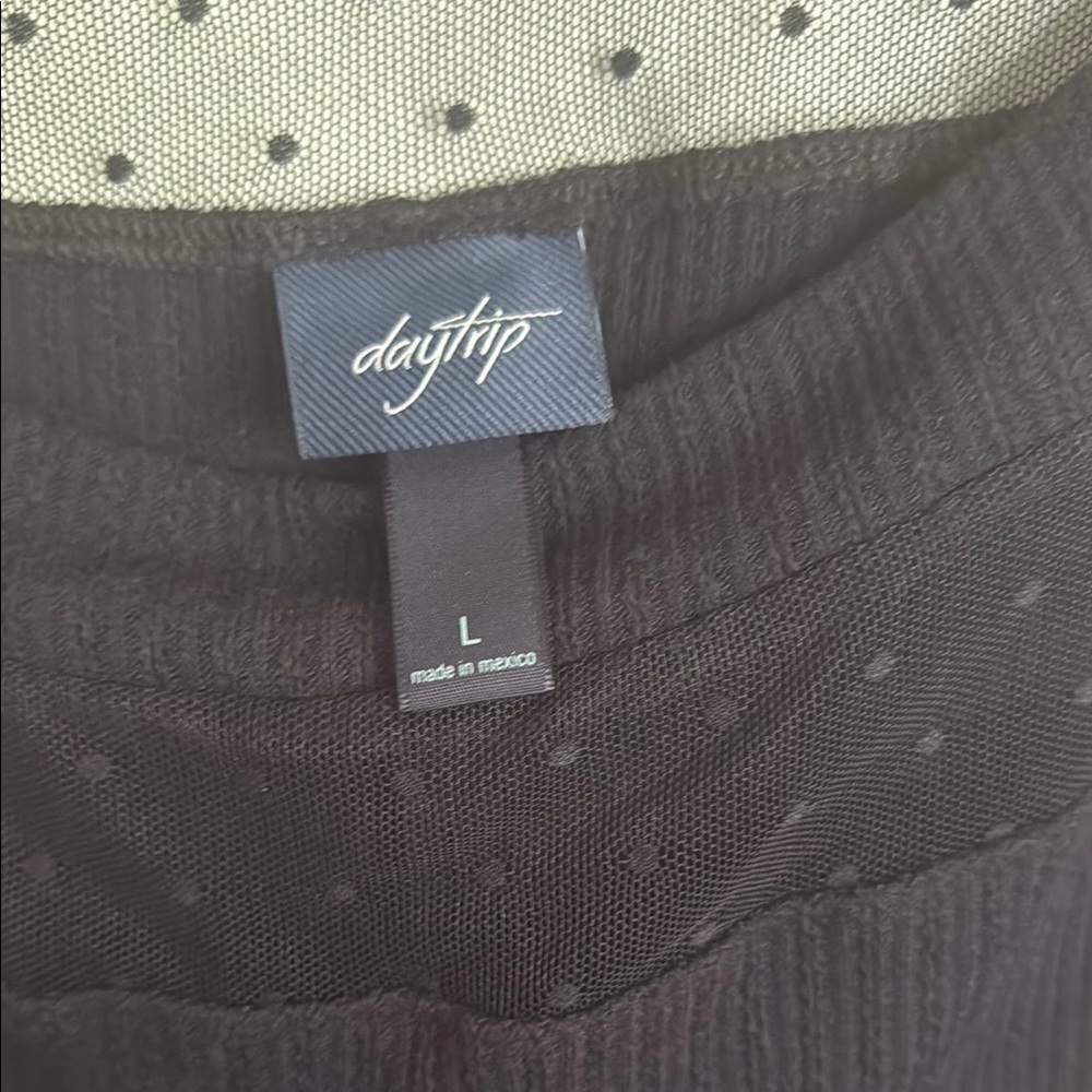 Daytrip Black Sheer Sleeve Blouse - Picture 2 of 4